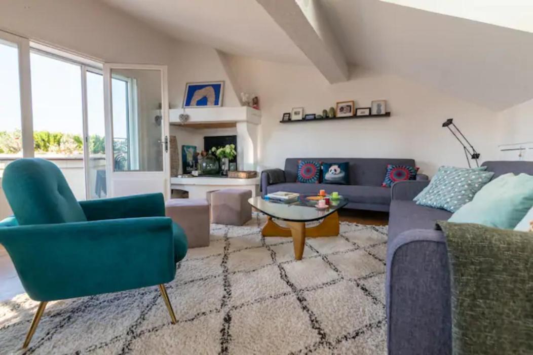 MAGNIFIQUE APPARTEMENT DE CHARME AVEC VUE SUR LE PALAIS DES PAPES À AVIGNON WiFI GRATUIT Exterior foto